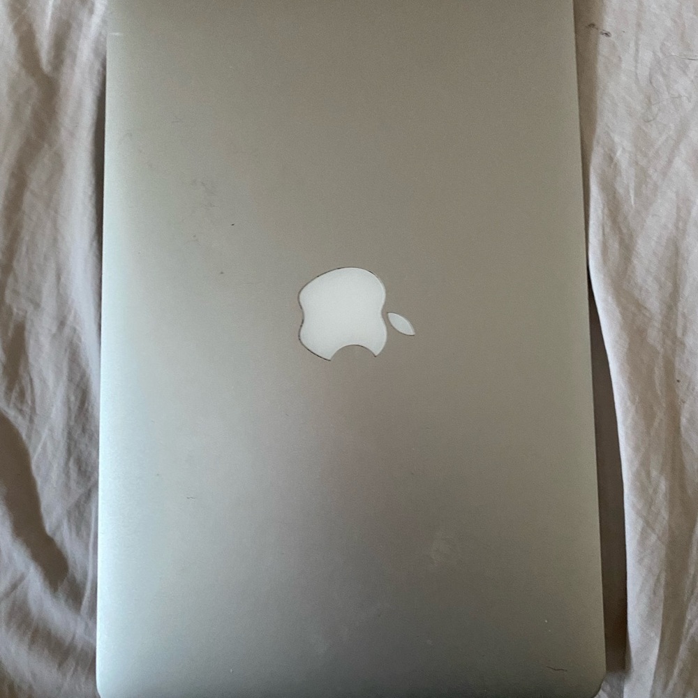 Apple 13 inches MacBook Air